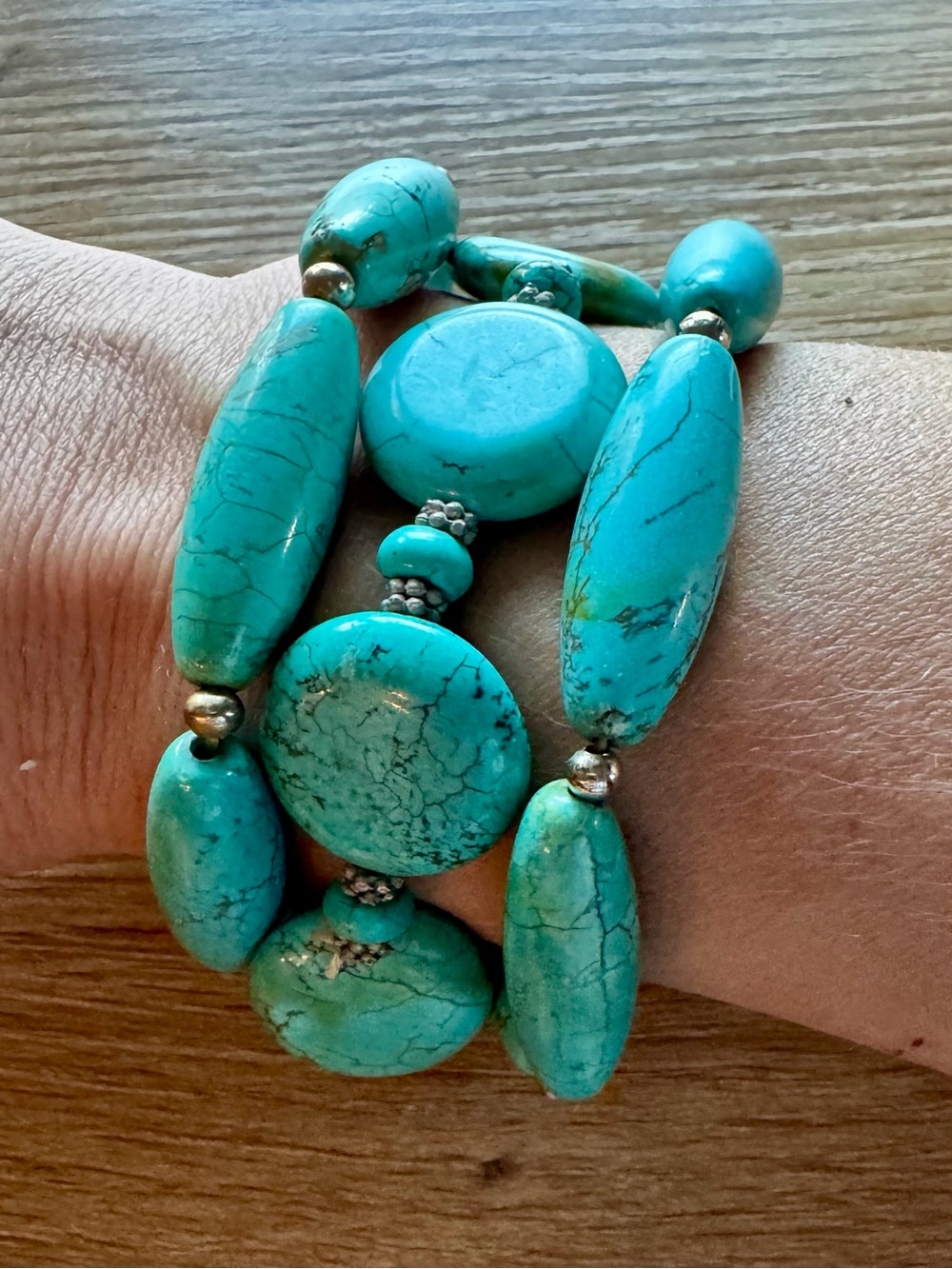 Vintage Southwestern Style Turquoise-Dyed Howlite Stretch Bracelet Trio